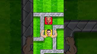 Maze Challenge: Ronaldo’s Teammates Become DEVILS?! 😈🔥 #Roblox