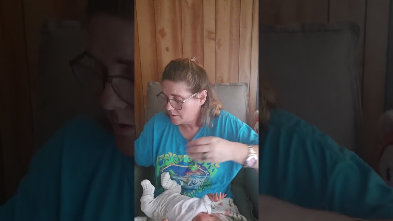 Change and chat with Gabi and Wokasu 