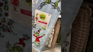 The VIRAL 💚 GRINCH Blanket FOUND 🎄 #shorts #marshalls #homegoods #thegrinch