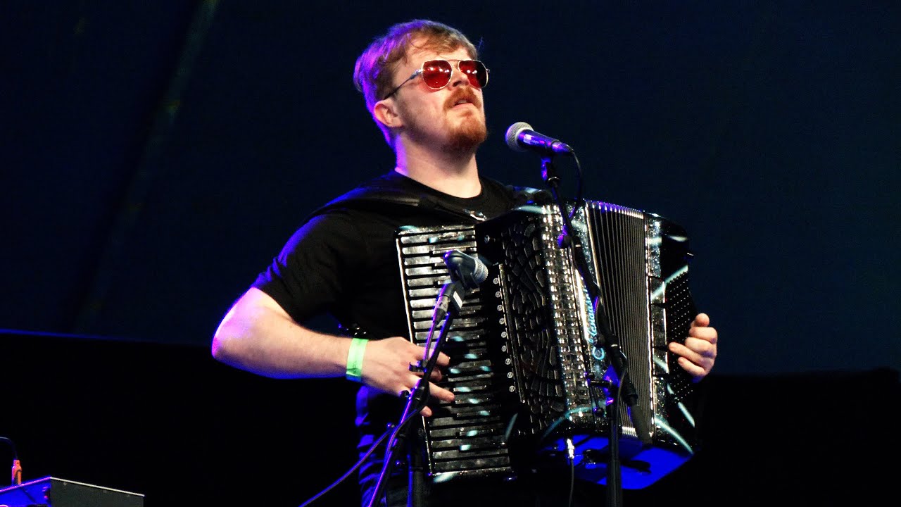 Rapid playing RuMac thrills crowds with Jean's Reel on accordion during 2024 Inverness Games