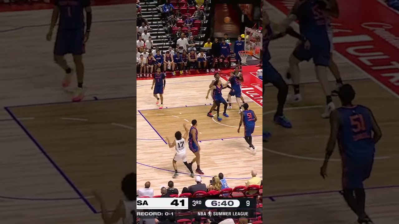This stepback three from Ja'Kobi 😮‍💨 #spurs #nba #summerleague #jakobigillespie
