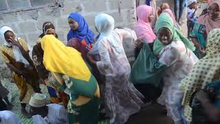 Wa Kina Mama Kutoka Visiwani Zanzibar Hawaelewi Kwa Kucheza Dufu