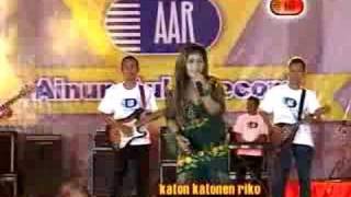 Download lagu Bantalan Tangane Bantalan Tangane