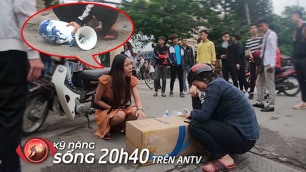 Shipper làm vỡ bình cổ bạc triệu và lòng tốt của người... - youtube