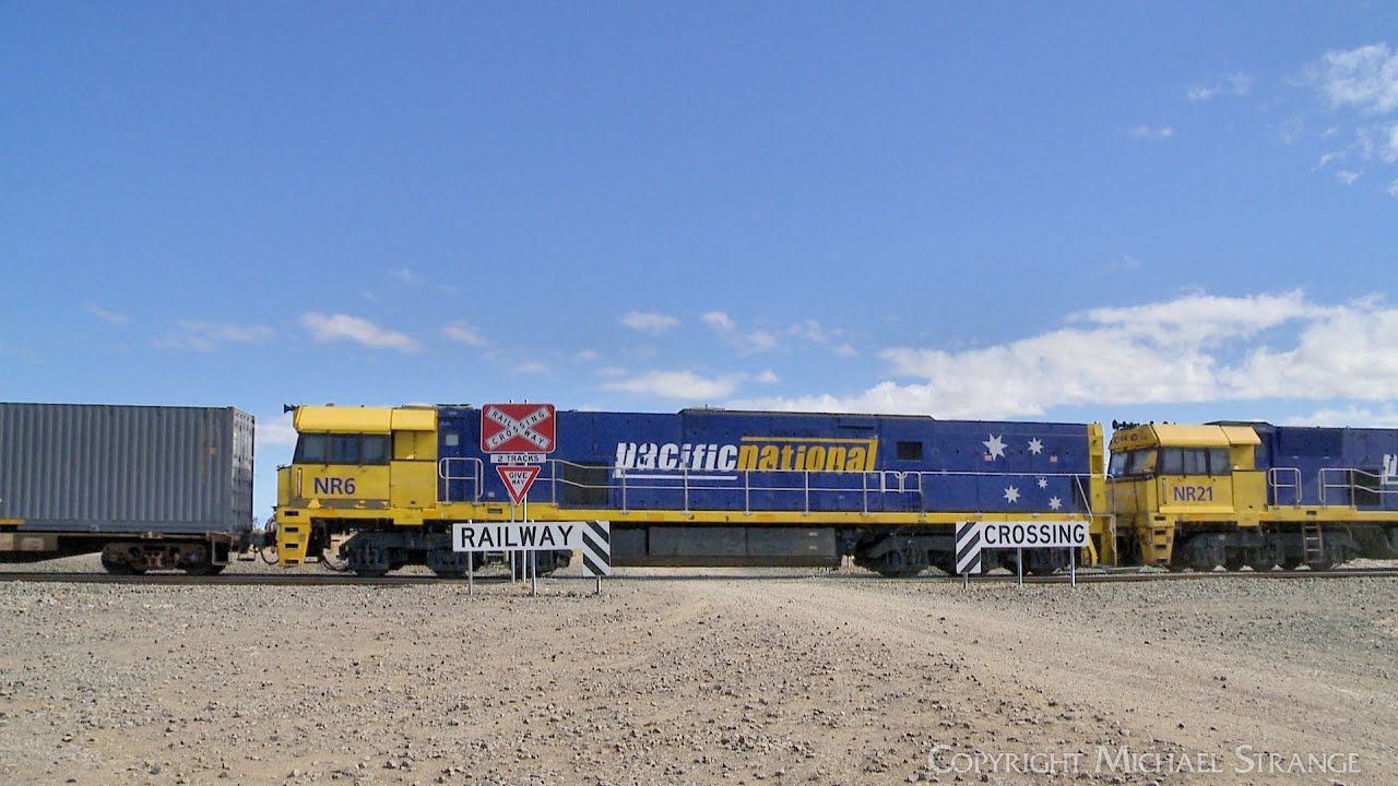 6MP4 Pacific National TOLL Container Train (17/11/2023) - PoathTV Railways