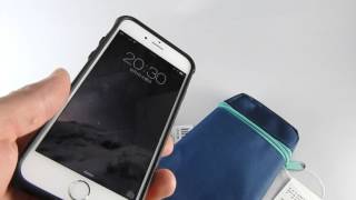 しっかり入るカラビナ付スマホケース