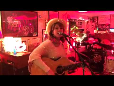 Ver "Rascal" - Angela Autumn rehearsal - LiveburghStudio Pittsburgh, PA - 2/27/2019 no YouTube Ver "Rascal" - Angela Autumn rehearsal - LiveburghStudio Pittsburgh, PA - 2/27/2019 no YouTube