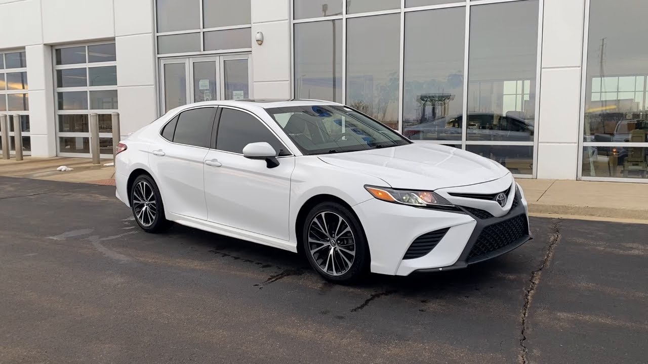 2018 Toyota Camry Elgin, Schaumburg, Barlett, Barrington, Hoffman ...