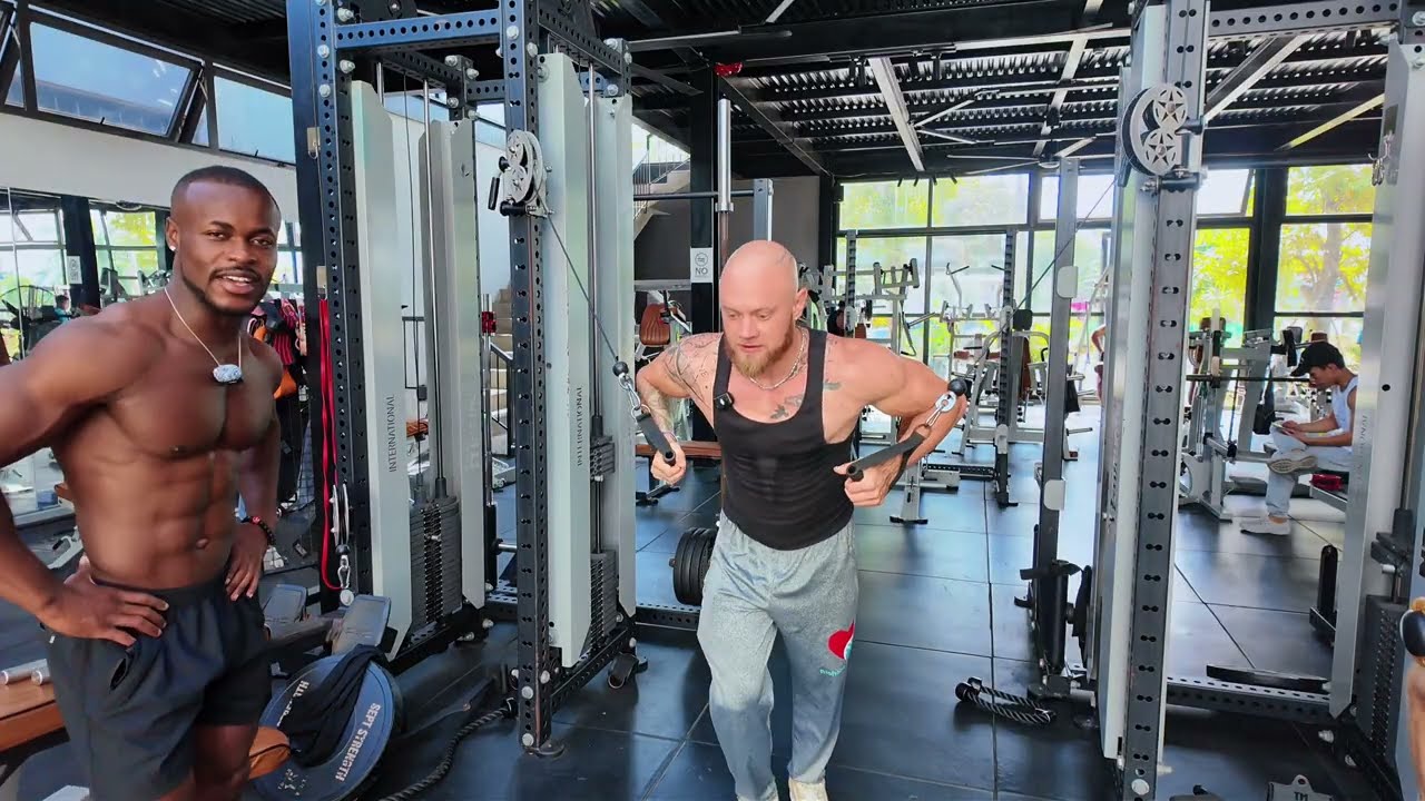 Was He Able To Survive My Chest Day Routine?....... Powell Lumor X Benjamin Löhndorf In Vietnam🇻🇳