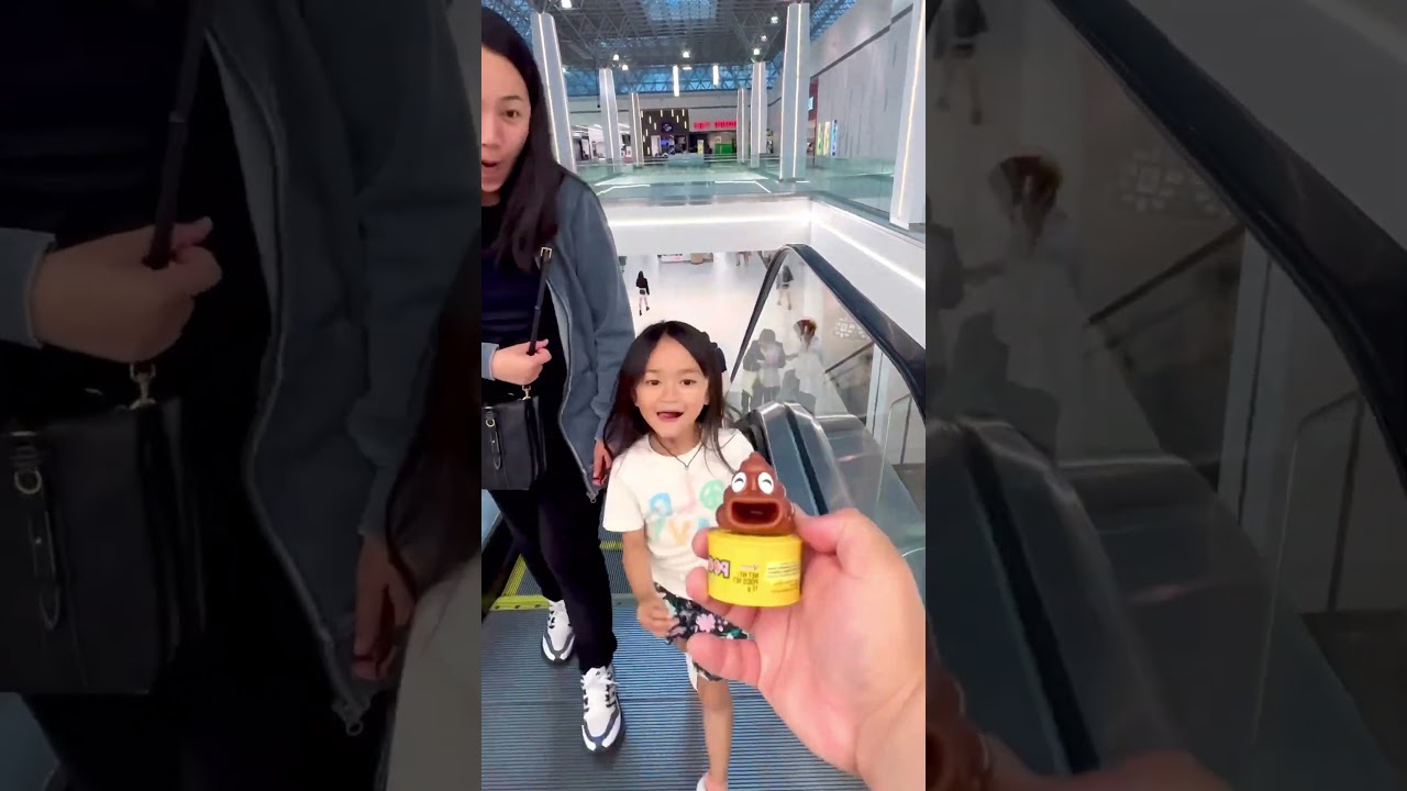 Poop prank on cute kid 💩🤣👧🏻❤️👶🏻🌈✅❤️🚀