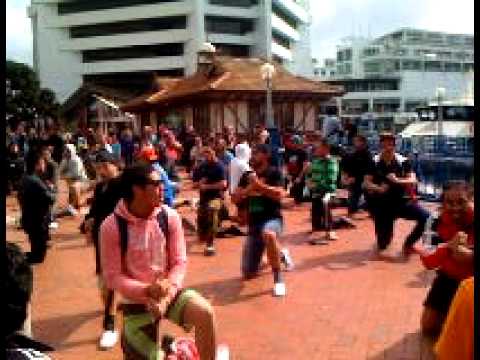 RWC Flash Mob Haka Downtown Auckland Maui Potiki