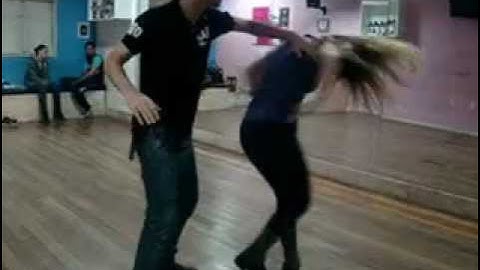 Ju Sarraf e Hugo Latiff - zouk improviso