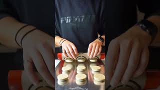 The most perfect Oreo macarons. Have a good weekend ❤️