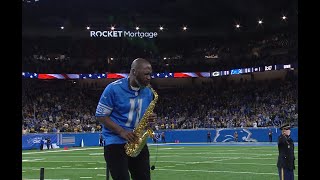 Mike Phillips performs amazing saxophone rendition of the National Anthem before NFL game screenshot 5