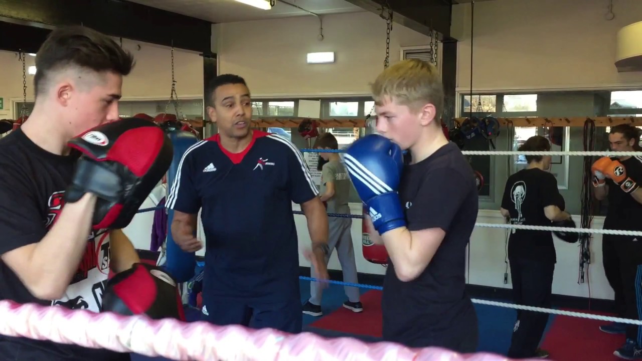 Boxing Awards Padwork Course at Hunslet Boxing Club in Leeds YouTube
