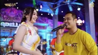 Adella difarina indra ft cak fendik. PANTUN CINTA