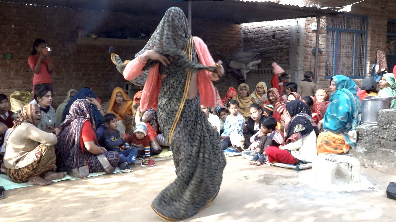 रौनक भाभी का देहाती लचका नाच | मेरे सिर के बाल घुंघराले बंसी के बजाने वाले | lokgeeg dehati 