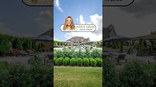 Celebrity This is the luxurious mansion of the famous American singer Sheryl Crow,  Nashville #realestate Profile