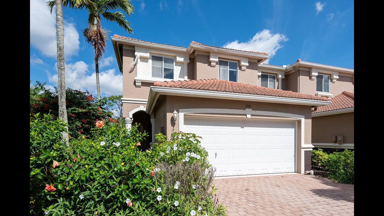 9745 Roundstone Cir Ft Myers, FL 33967