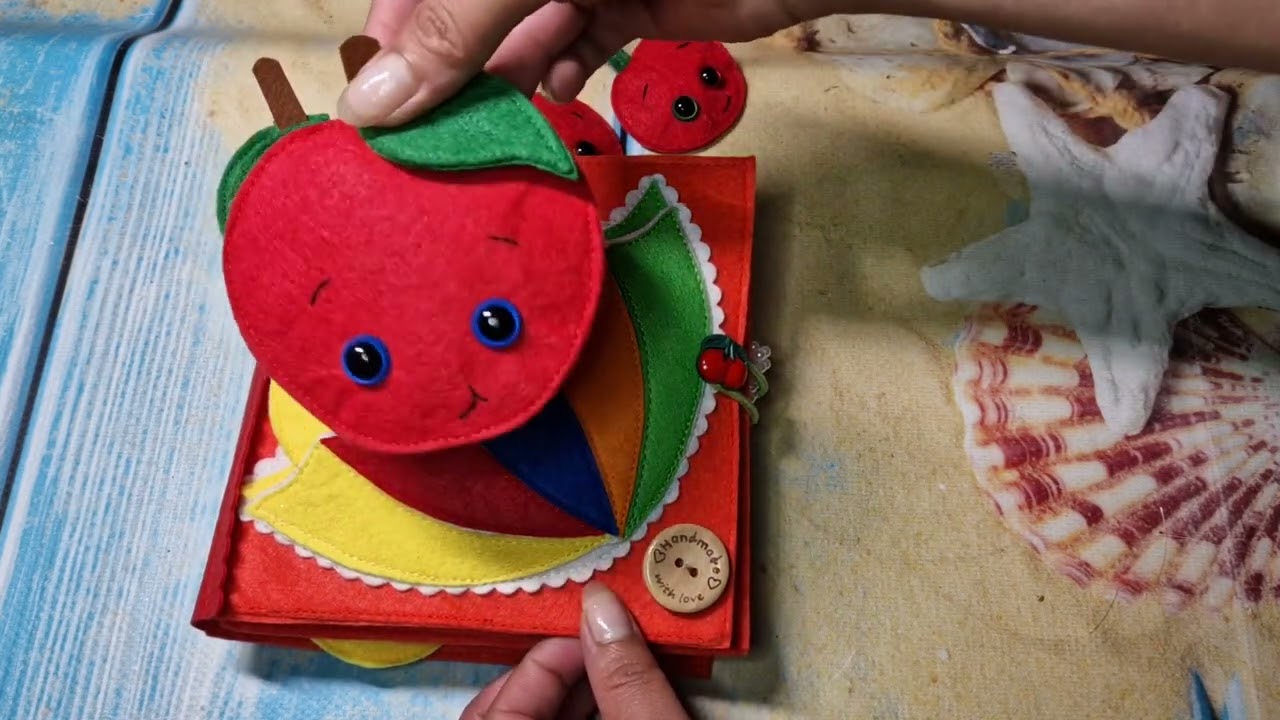 DIY felt book  funny fruits / frutas engraçadas / livro de feltro