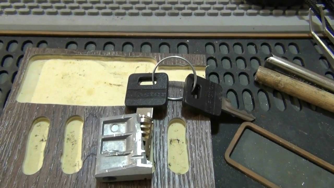 (45) Master Lock 141DLF Picked & Gutted - YouTube
