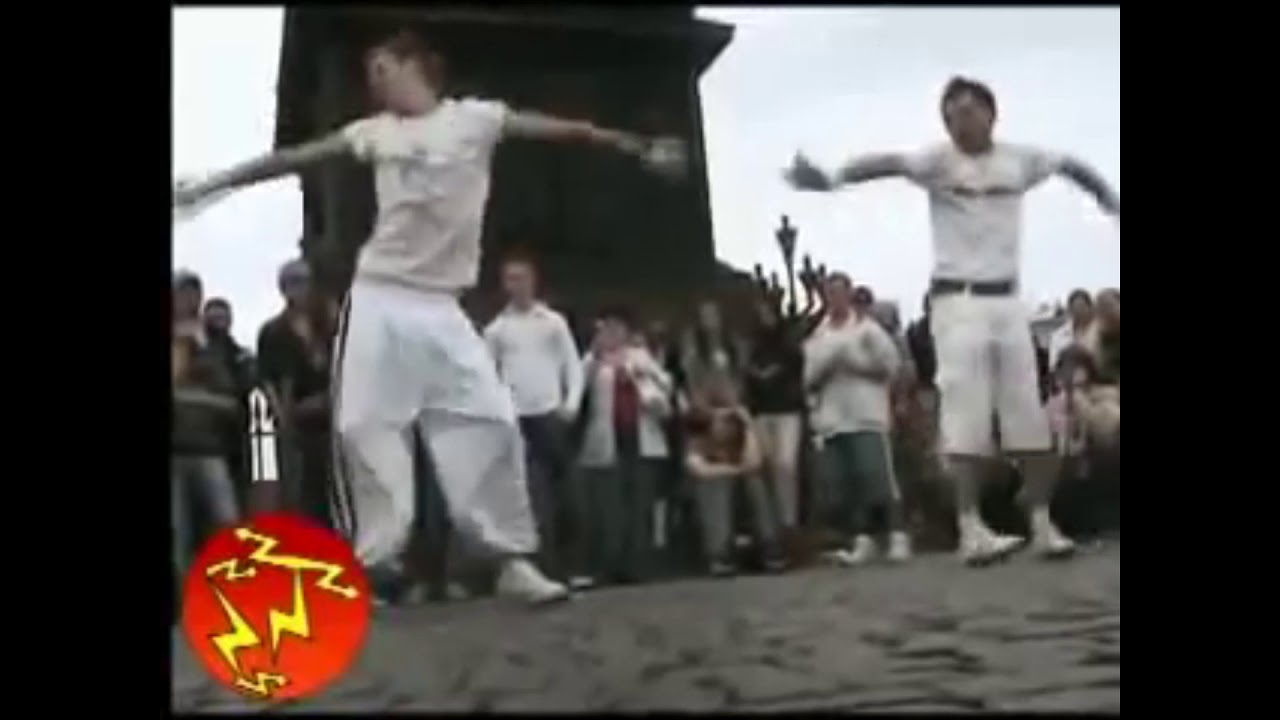 Молодые танцуют тектоник под татарстан супер гуд - YouTube