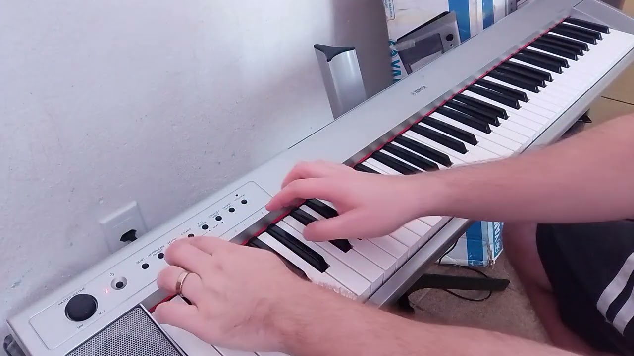 Yamaha Piaggero NP-31s Sound Demo - YouTube