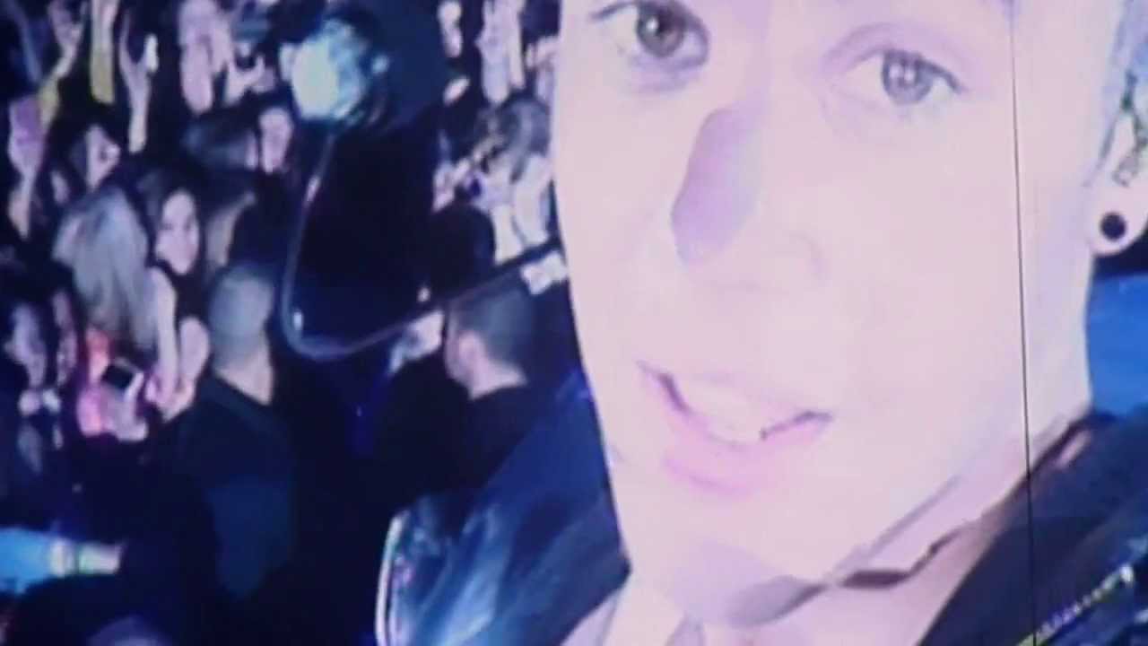 Justin Bieber - Believe Tour Antwerp Belgium 10.04.2013 Out of town girl