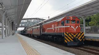 2022\/08\/30   7202次三機貨列民雄通過