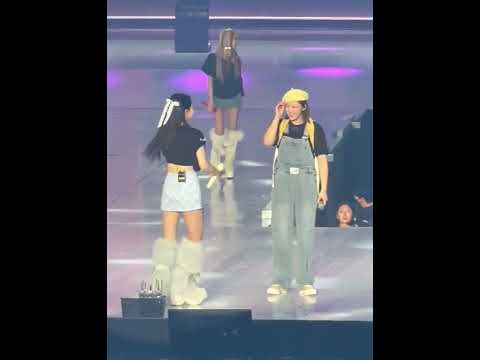 Twice twerking battle! *while playing Basics lmao*