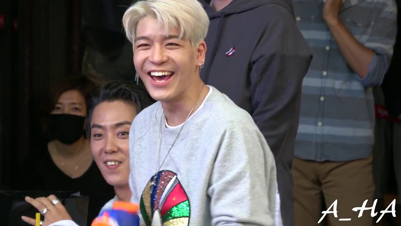 170521 젝스키스 동대문 팬싸 - 물총받고 신난 강성훈 (SECHSKIES KANG SUNG HOON)