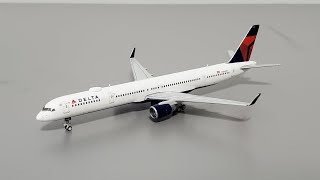 Gemini Jets Delta Airlines Boeing 757-300 N586Nw 1400 Scale Model Airplane Unboxing And Review