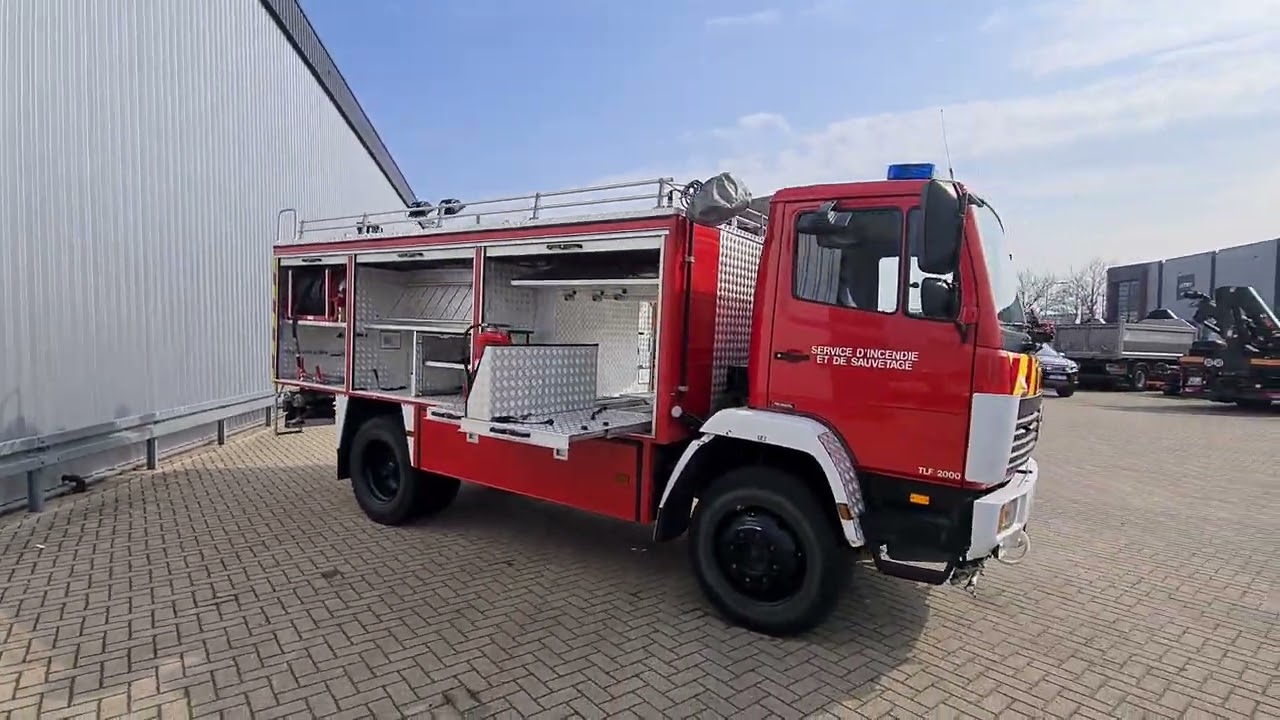 Top Trucks 4433 Mercedes-Benz 1124 AF 4x4 - 1.800 ltr water - 600 ltr Foam