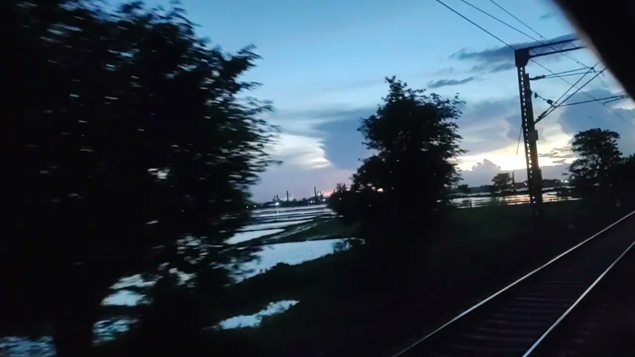 Mithila express howrah to Bihar jarni view mast hai video k friends like share and subscribe kare