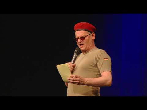 Rekruten schleifen wie in den 80igern Muhahahaha