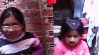 Bañando A Mis Muñecas Con Mi Hermanita