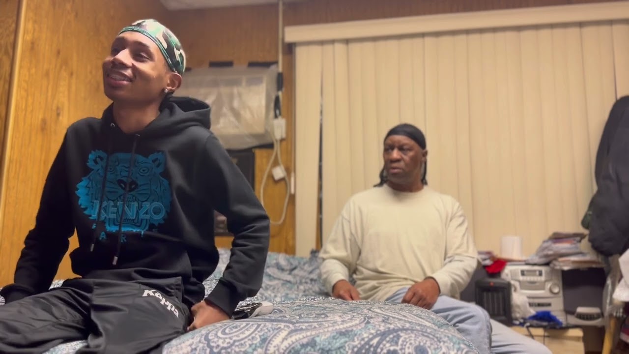 Невидимый друг разыграл дядю!