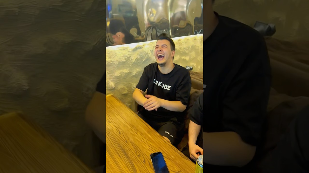 Отгадал при помощи телефона, о ком она думала 