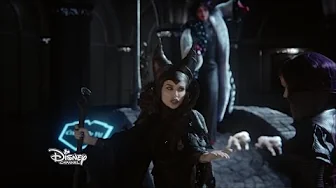 Kristin Chenoweth, Dove Cameron - Evil Like Me (From "Descendants") Kristin Chenoweth, Dove Cameron - Evil Like Me (From "Descendants")