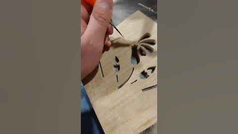 A Simple Accessory For Scroll Saw Woodworking #shorts