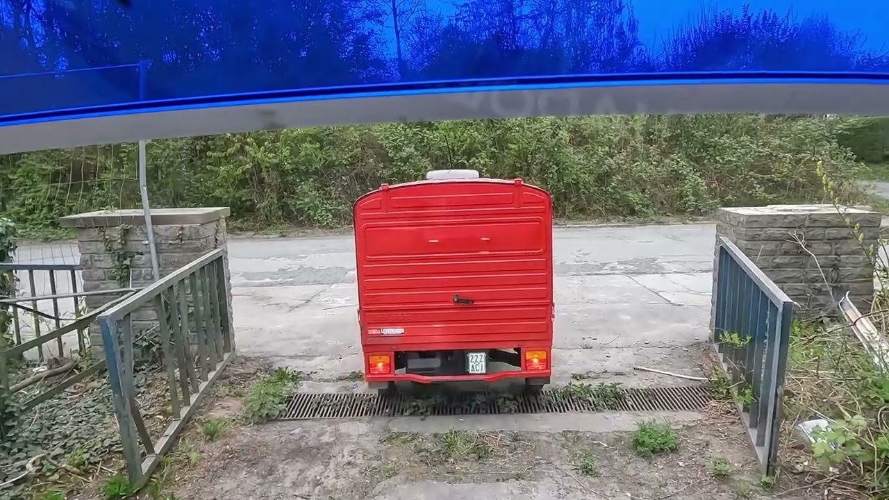 Ape 50, Mit Der ape durch Frankreich.