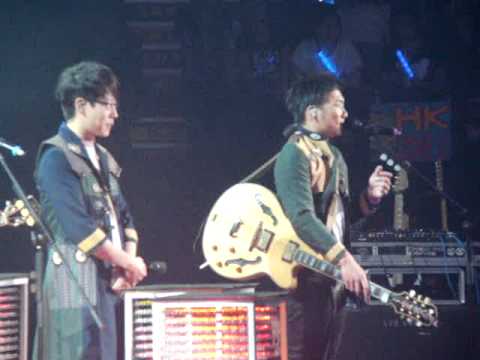 2012-05-12五月天[諾亞方舟]世界巡迴演唱會2012 香港站 - TALKIING(石頭+瑪莎).MPG