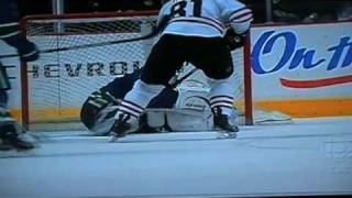 Roberto Luongo Robs Cam Barker