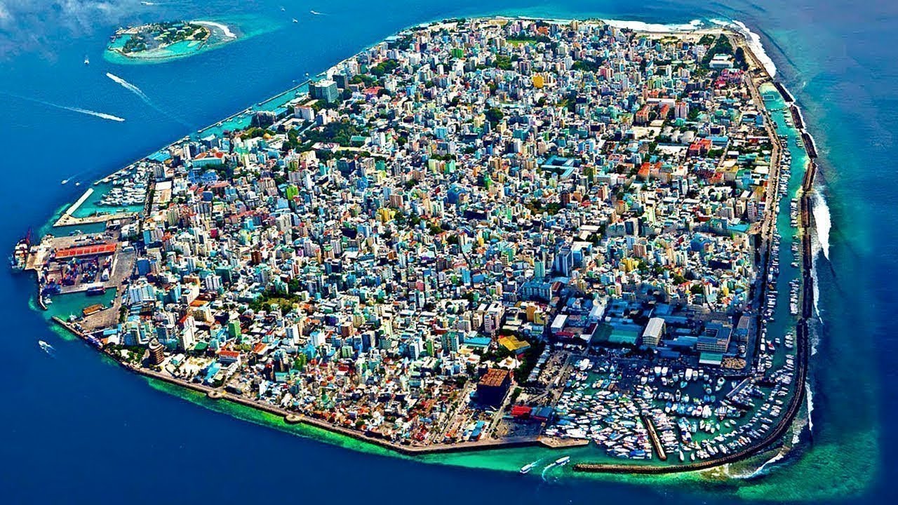 You’d NEVER Survive Living In These Overcrowded Places!