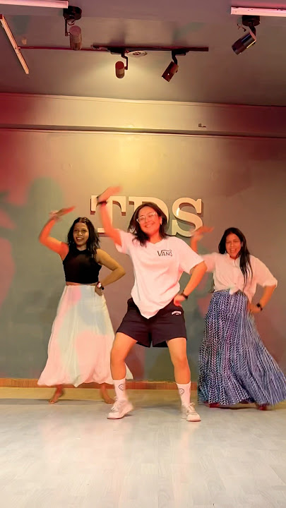 Dariya kinare ek banglo #youtubeshorts #dance #trendingshorts #viralshorts #dariyakinareekbanglo