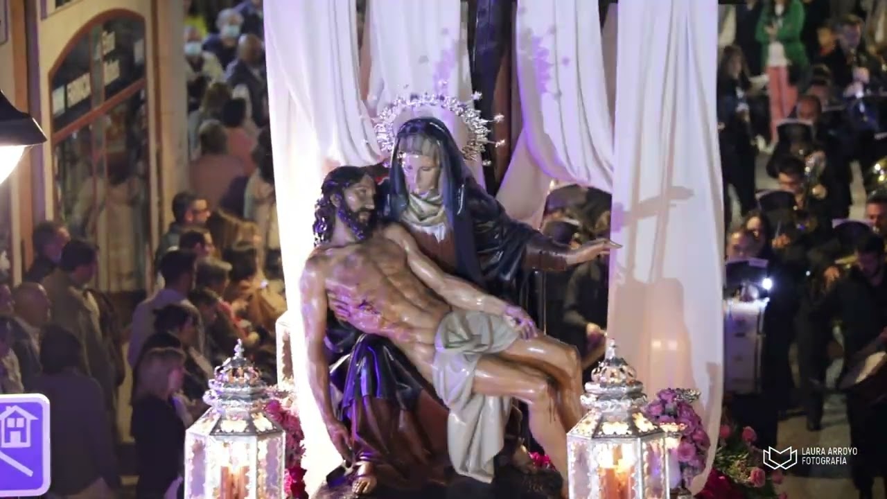 Viernes Santo: Hermandad de Nuestra Señora de las Angustias 2022