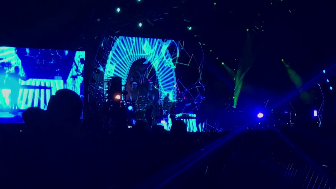 Childish gambino video redbone