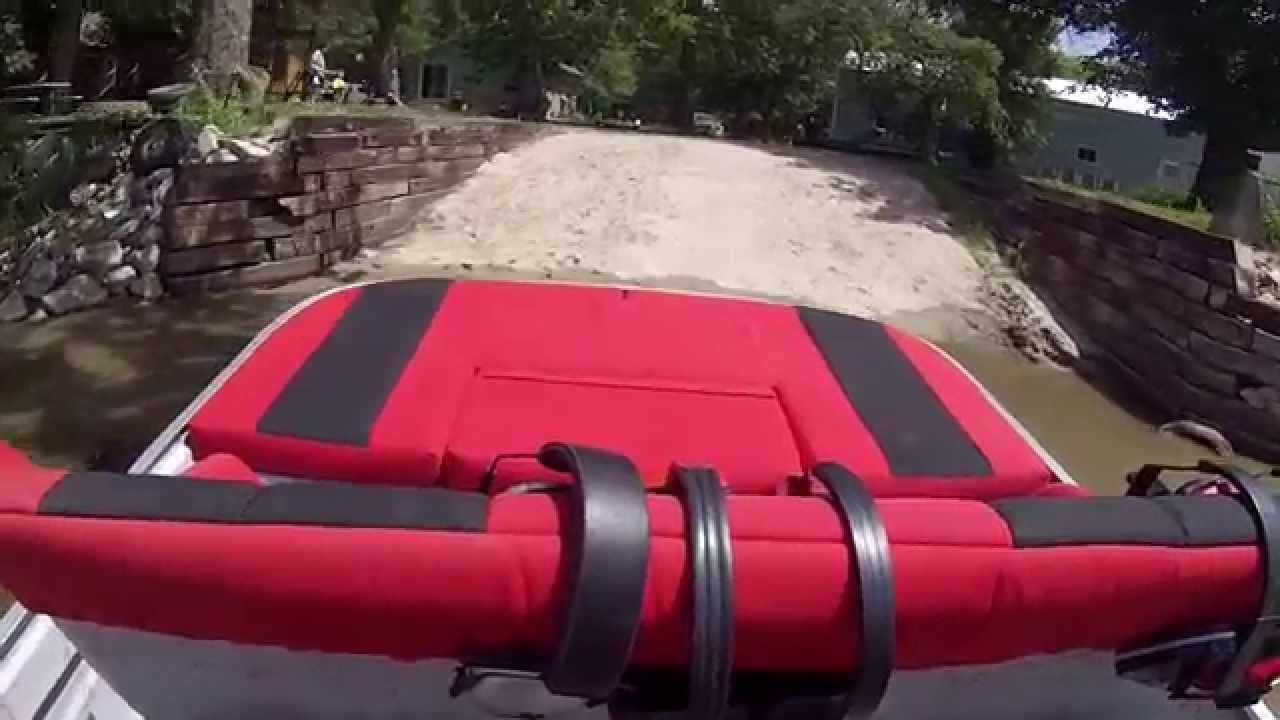Running the Airboat up the Ramp - YouTube