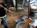 お餅つき 臼をたたいてしまった。Oops! I hit the mortar when making "mochi-tsuki" pounding rice cake