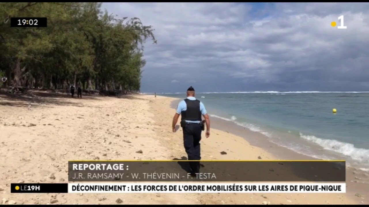 A la plage, baignade autorisée, bronzage et pique-nique interdits